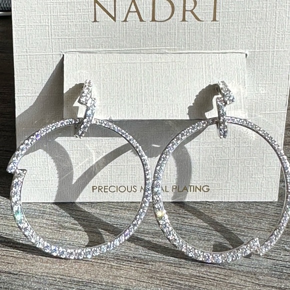 Nadri earrings. New, never worn. Retails for $98, asking $70 - Picture 1 of 7